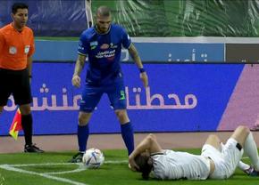 Controversa finalului de an în fotbal » Arbitrii au asistat impasibil la gestul complet lipsit de fair-play