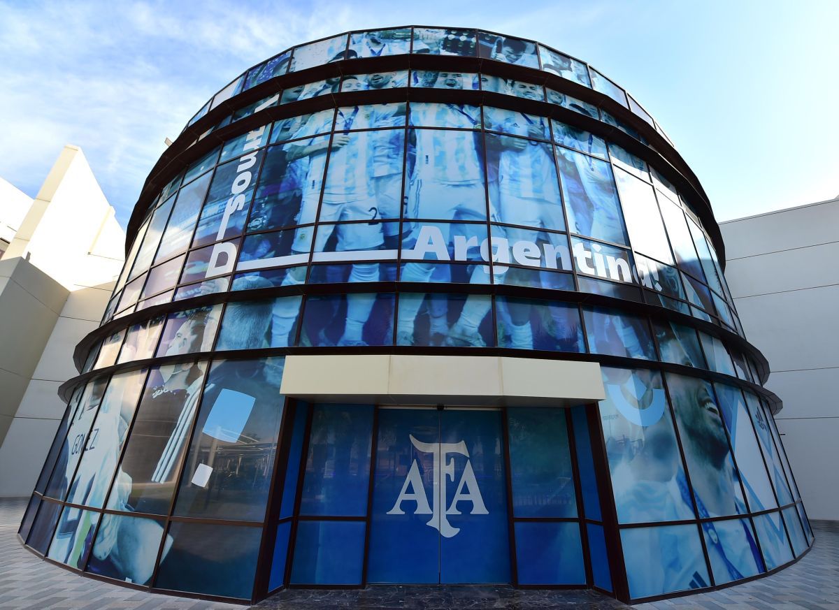 Omagiu pentru zeul fotbalului » Qatarul transformă camera în care a locuit Messi într-un muzeu