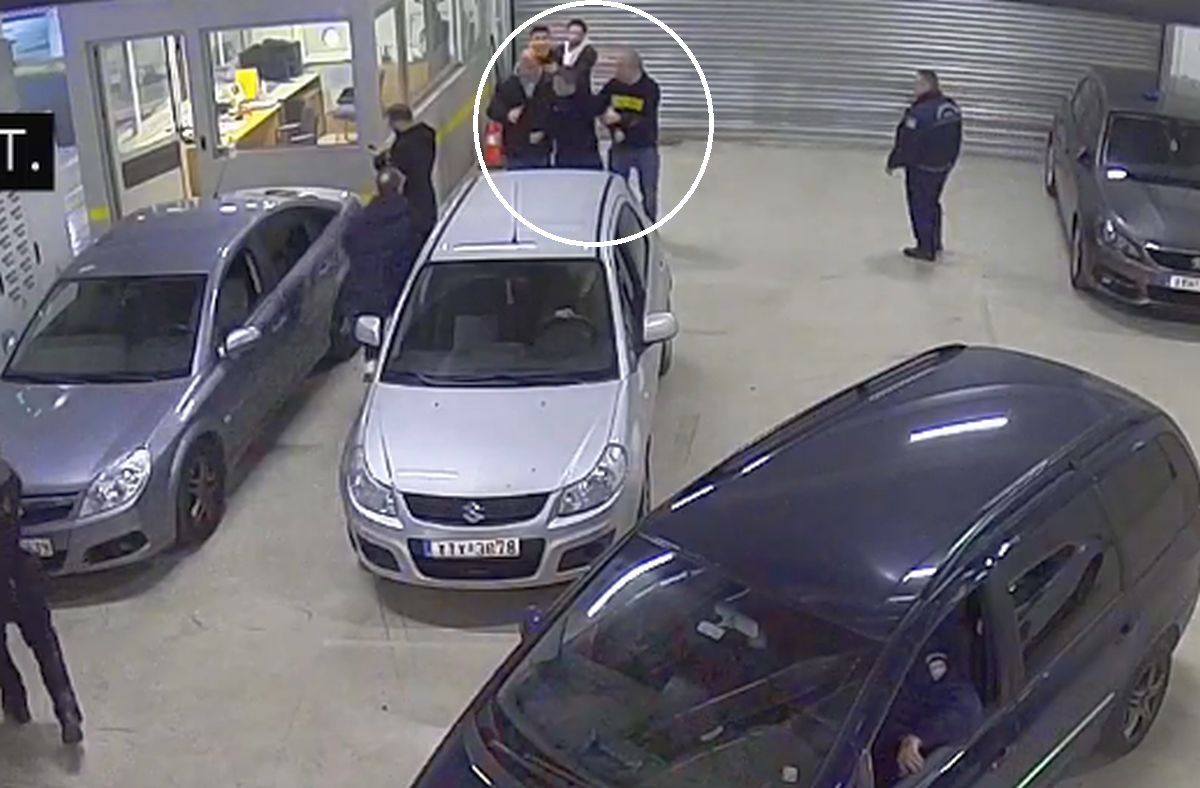 Răzvan Lucescu a comentat scenele reprobabile când a plonjat din autocar: „Spun adevărul și asta nu convine”