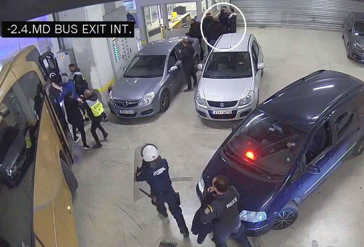 Au apărut imaginile pe care PAOK și Răzvan Lucescu le voiau blocate! Scene șocante: antrenorul român sare la fanii adverși