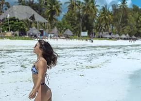 Sportiva română a ajuns în Zanzibar și a trăit un coșmar: „Apă deloc, fără ușă la baie, furnici peste tot. Mi-a «dispărut» și costumul de baie!”