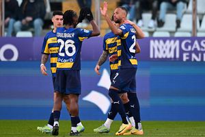 Parma - Monza 2-1 » Trei puncte importante pentru trupa lui Man și Mihăilă, după o partidă în care ghinionul s-a ținut scai de oaspeți