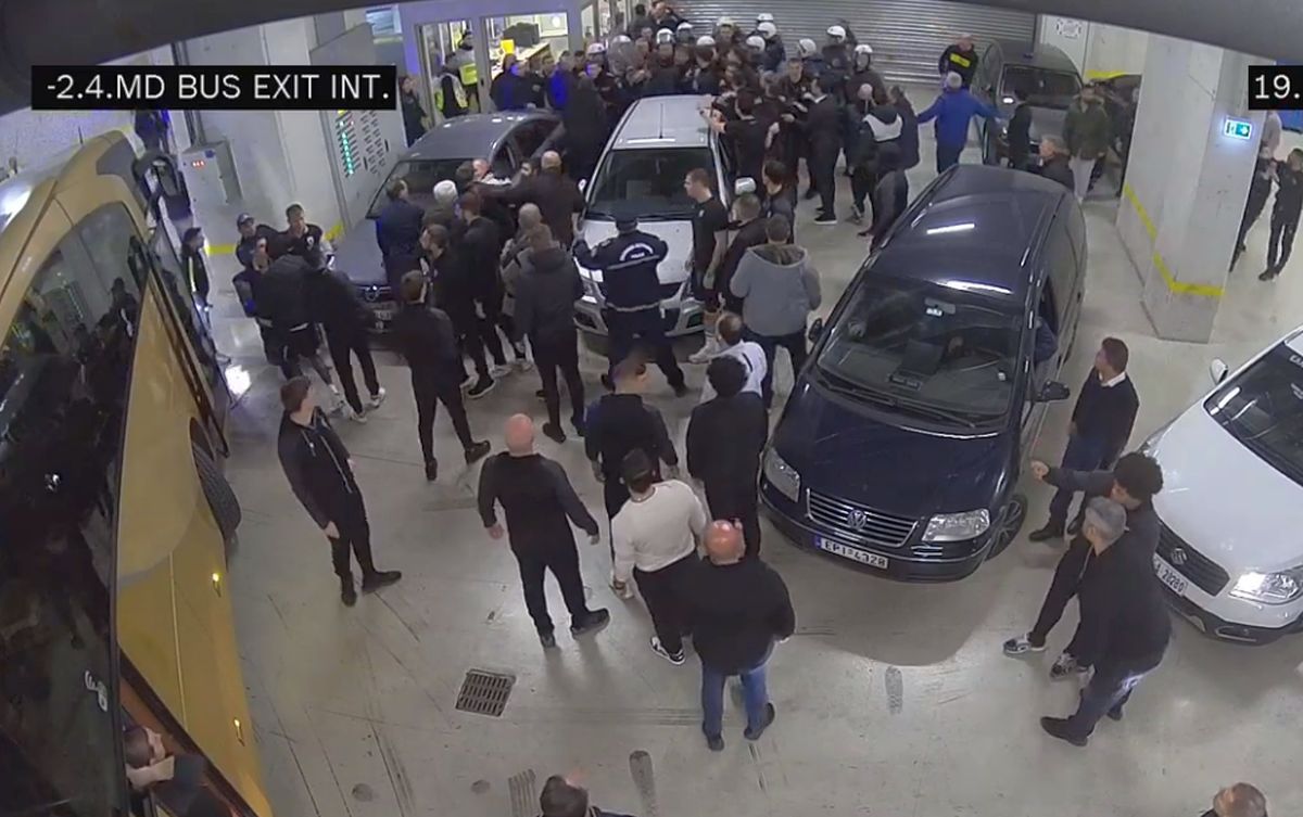 Răzvan Lucescu a comentat scenele reprobabile când a plonjat din autocar: „Spun adevărul și asta nu convine”