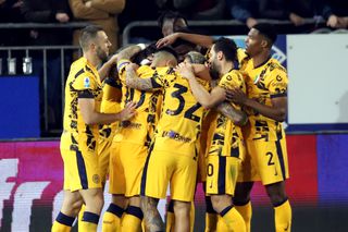 Inter s-a impus fără emoții la Cagliari și a trecut peste Atalanta în clasament » Cât a jucat Răzvan Marin