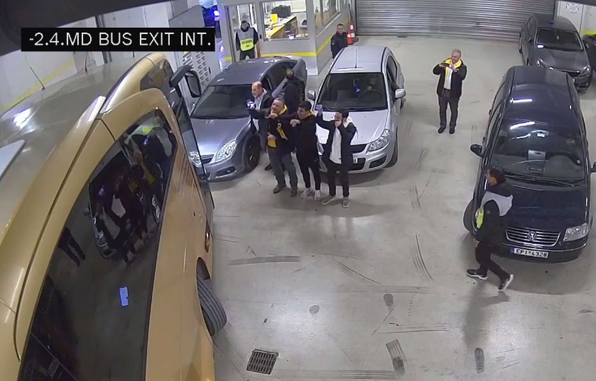 Răzvan Lucescu a comentat scenele reprobabile când a plonjat din autocar: „Spun adevărul și asta nu convine”