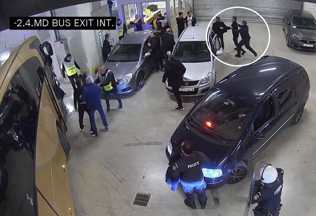 Răzvan Lucescu a comentat scenele reprobabile când a plonjat din autocar: „Spun adevărul și asta nu convine”