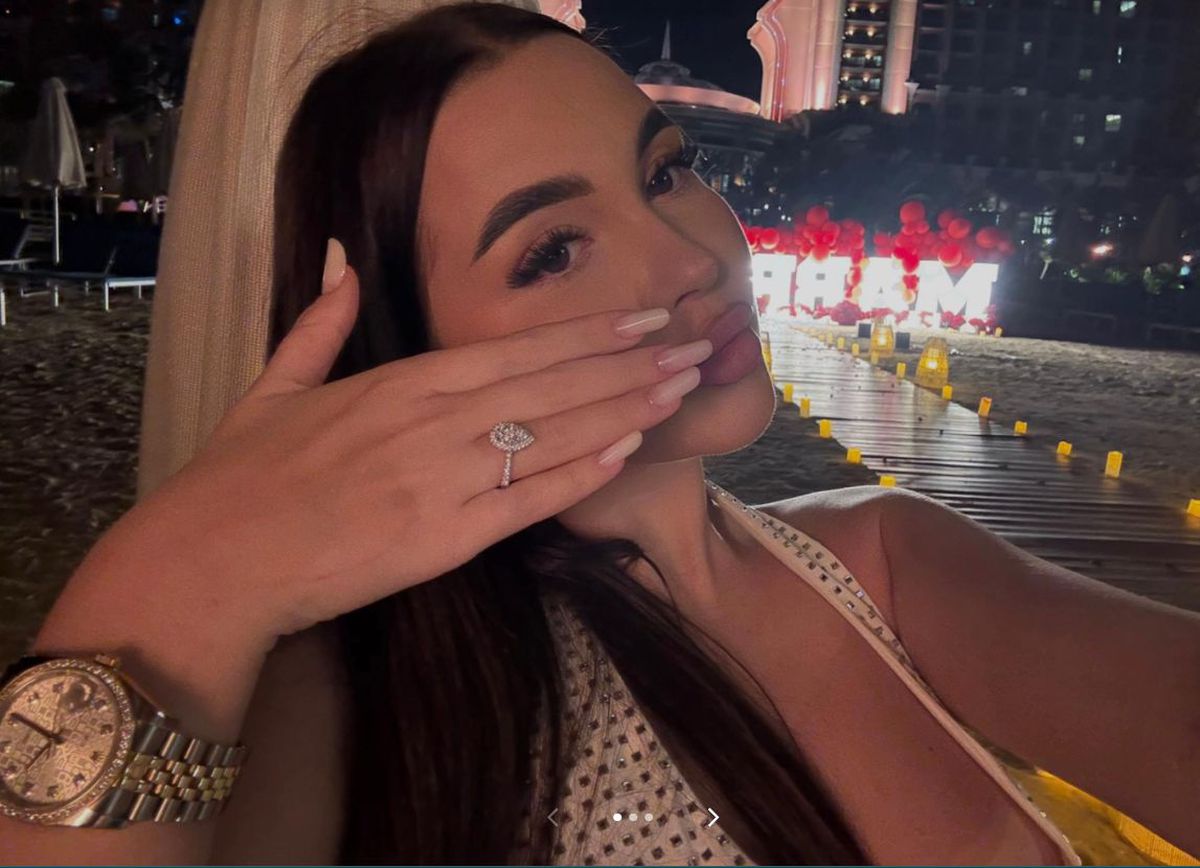 Ziua și cererea în căsătorie » Jucătorul FCSB-ului și-a surprins iubita de sărbători: „Cât de norocoasă pot fi?”