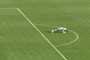 Moment șocant la CAN: portarul și-a pierdut cunoștința în timpul meciului, apoi s-a ridicat și a continuat să joace