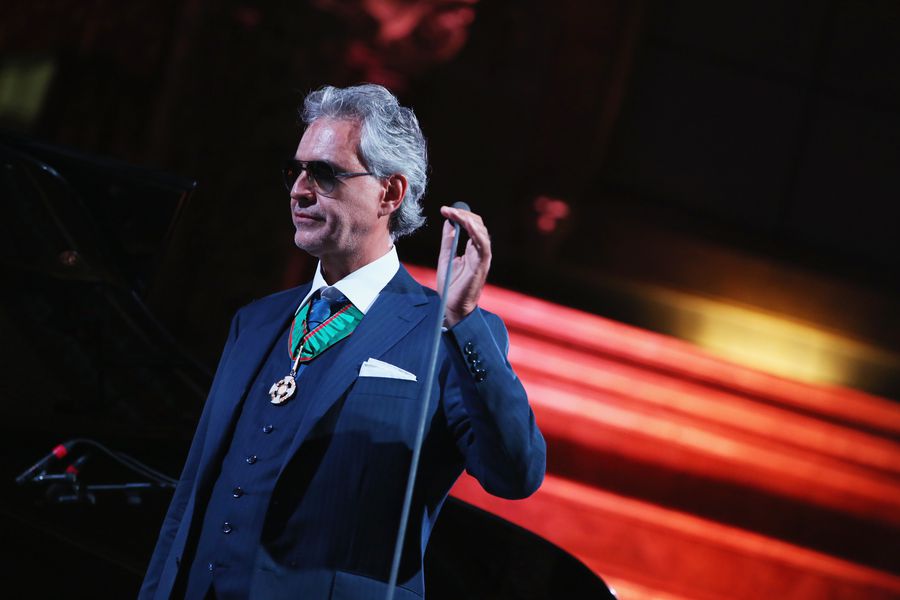 Andrea Bocelli, foto Gettyimages Andrea Bocelli a orbit definitiv în urma unei lovituri pe terenul de fotbal! Un episod special din seria Artă și Sport
