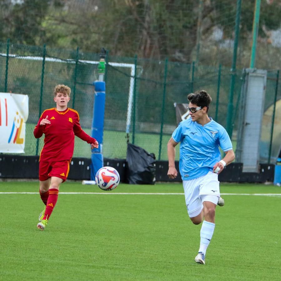 Povestea incredibilă a lui „Edgar Davids de România”: „Mă punea învățătoarea să citesc de pe tablă și nu vedeam din bancă” + „Când am intrat în vestiar cu Immobile, nu mai știam nici să mă încalț”