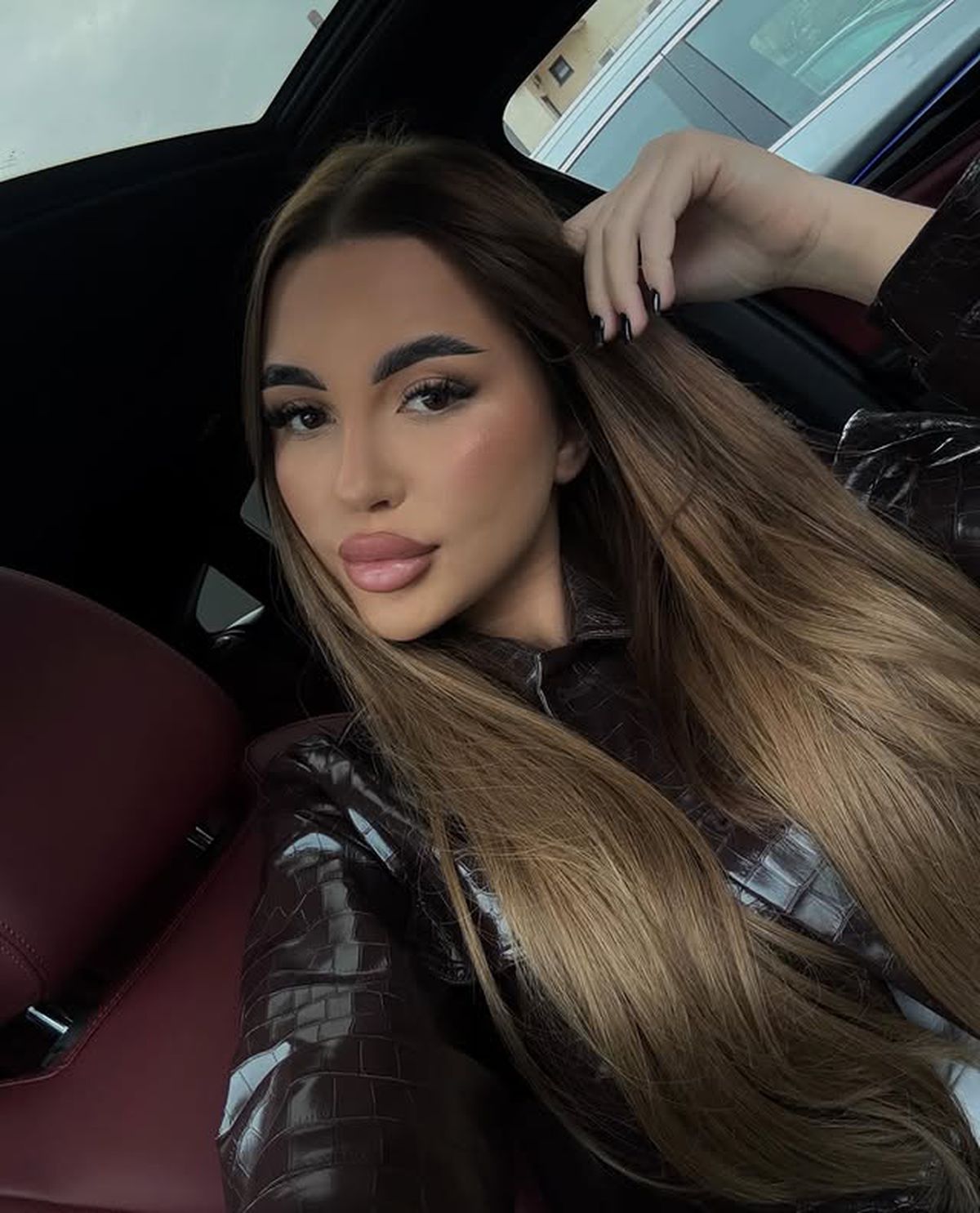 Ziua și cererea în căsătorie » Jucătorul FCSB-ului și-a surprins iubita de sărbători: „Cât de norocoasă pot fi?”