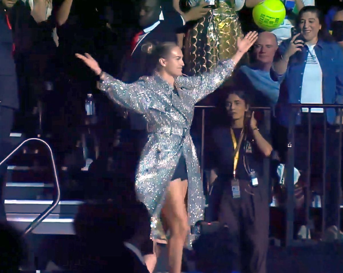 Ciocnirea Sabalenka - Kyrgios, prima „Bătălie a sexelor” din acest secol, tranșată în 77 de minute » Aryna, intrare de zile mari: „Pregătisem altceva”