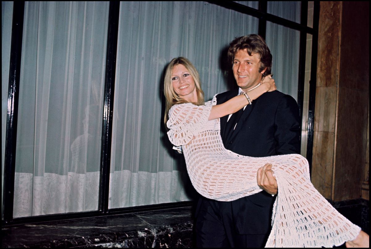 Legendara actriță Brigitte Bardot și sportul: a dat lovitura de start a unui meci în care juca Pele, a schiat, a criticat organizarea Jocurilor Olimpice la Paris