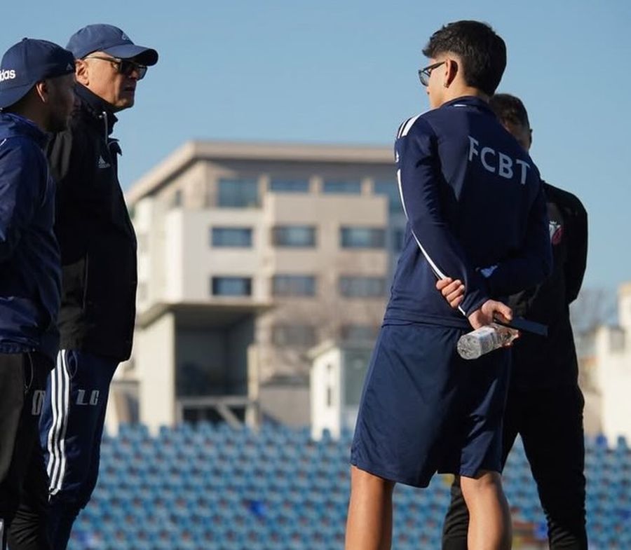 Povestea incredibilă a lui „Edgar Davids de România”: „Mă punea învățătoarea să citesc de pe tablă și nu vedeam din bancă” + „Când am intrat în vestiar cu Immobile, nu mai știam nici să mă încalț”