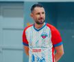A schimbat tricoul! Cum a apărut Louis Munteanu la 48 de ore de la marea controversă cu echipamentul celor de la FCSB