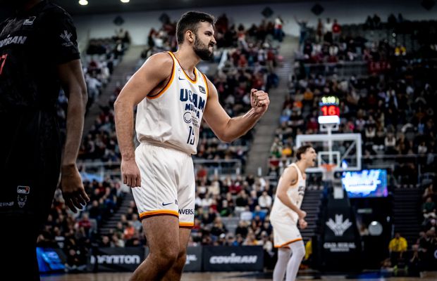 Un baschetbalist român, pe prima pagină a unui cotidian spaniol înființat în 1903: „Înspre Cupă pe ușa principală”