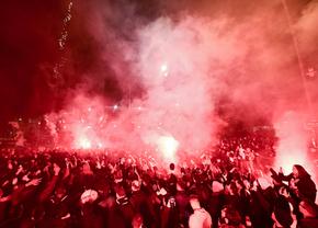 Sărbătoare cu scandal » Fanii lui PSG au vrut să celebreze succesele din 2025, dar 40 dintre ei au fost reținuți de poliție!