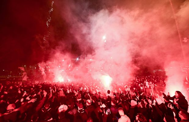 Sărbătoare cu scandal » Fanii lui PSG au vrut să celebreze succesele din 2025, dar 40 dintre ei au fost reținuți de poliție!