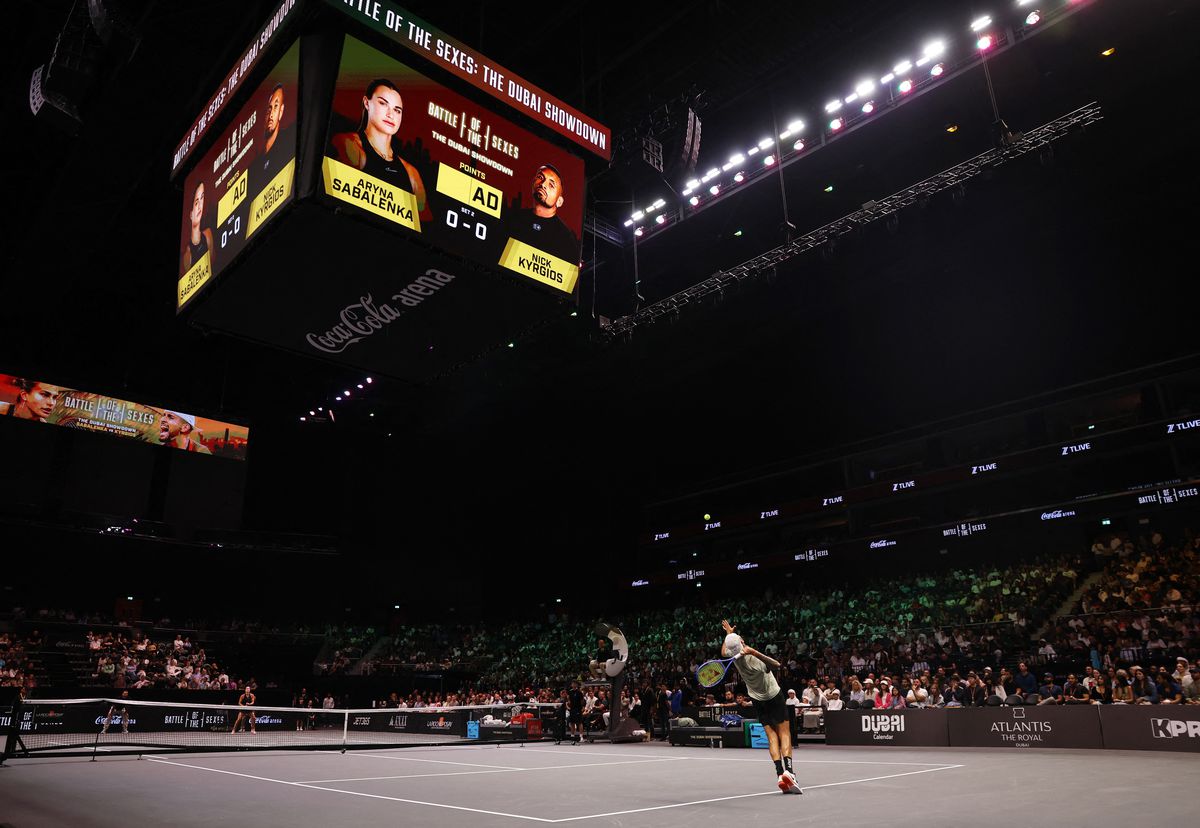 Ciocnirea Sabalenka - Kyrgios, prima „Bătălie a sexelor” din acest secol, tranșată în 77 de minute » Aryna, intrare de zile mari: „Pregătisem altceva”