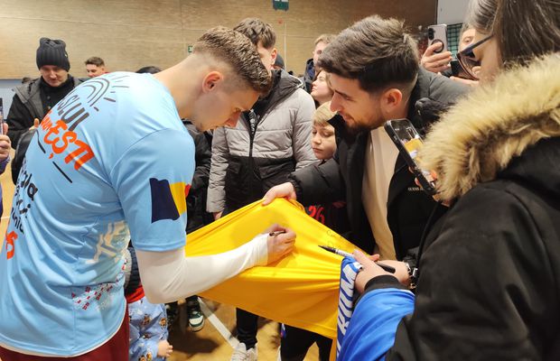 A schimbat tricoul! Cum a apărut Louis Munteanu la 48 de ore de la marea controversă cu echipamentul celor de la FCSB