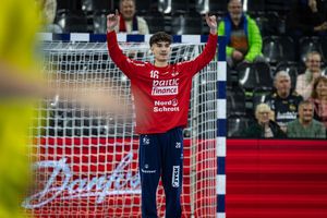 După debutul în Bundesliga și în European League, portarul de 18 ani al României speră să joace la Campionatul European: „Cel mai bun an al carierei”