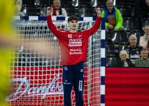 După debutul în Bundesliga și în European League, portarul de 18 ani al României speră să joace la Campionatul European: „Cel mai bun an al carierei”
