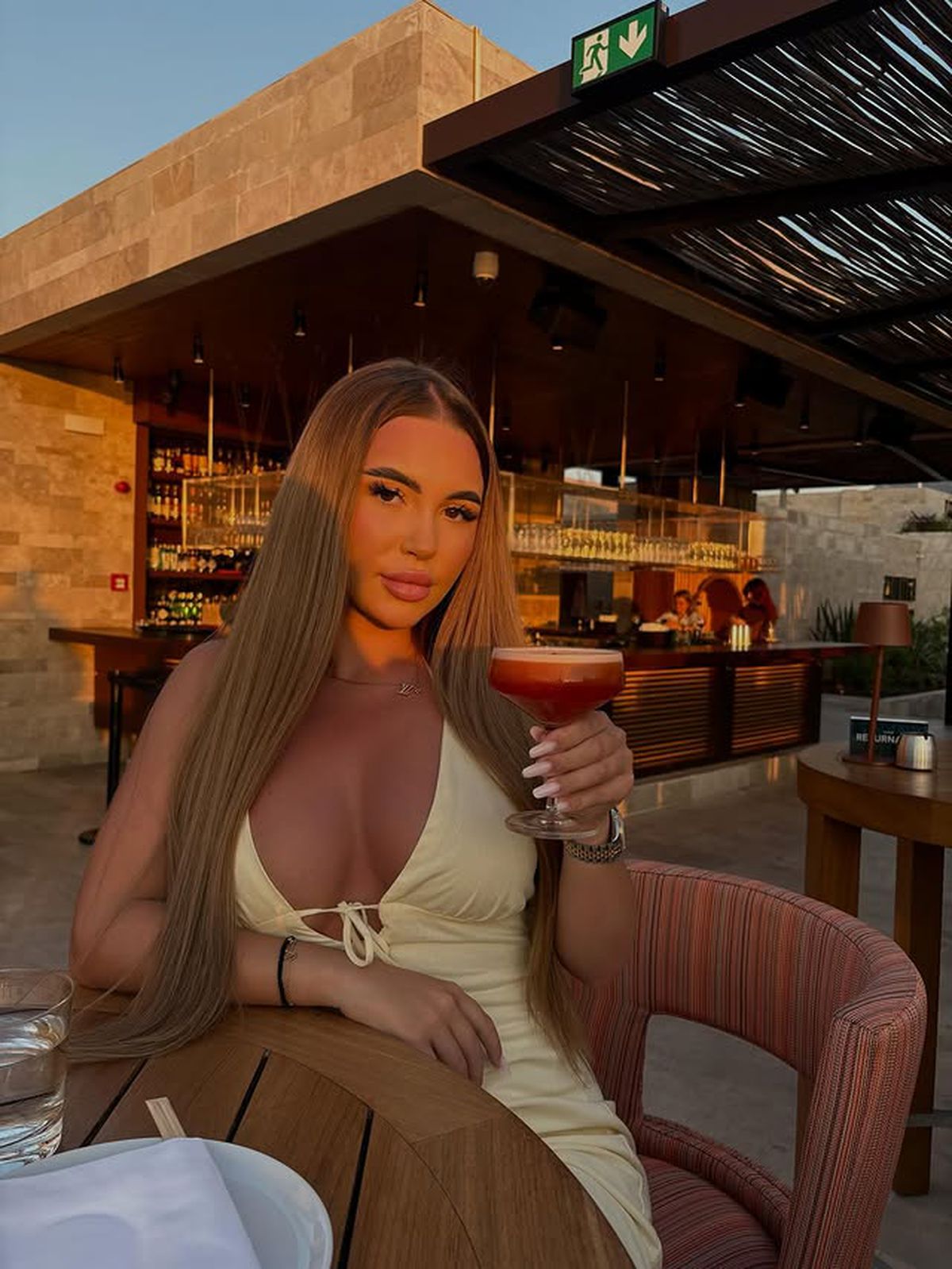 Ziua și cererea în căsătorie » Jucătorul FCSB-ului și-a surprins iubita de sărbători: „Cât de norocoasă pot fi?”