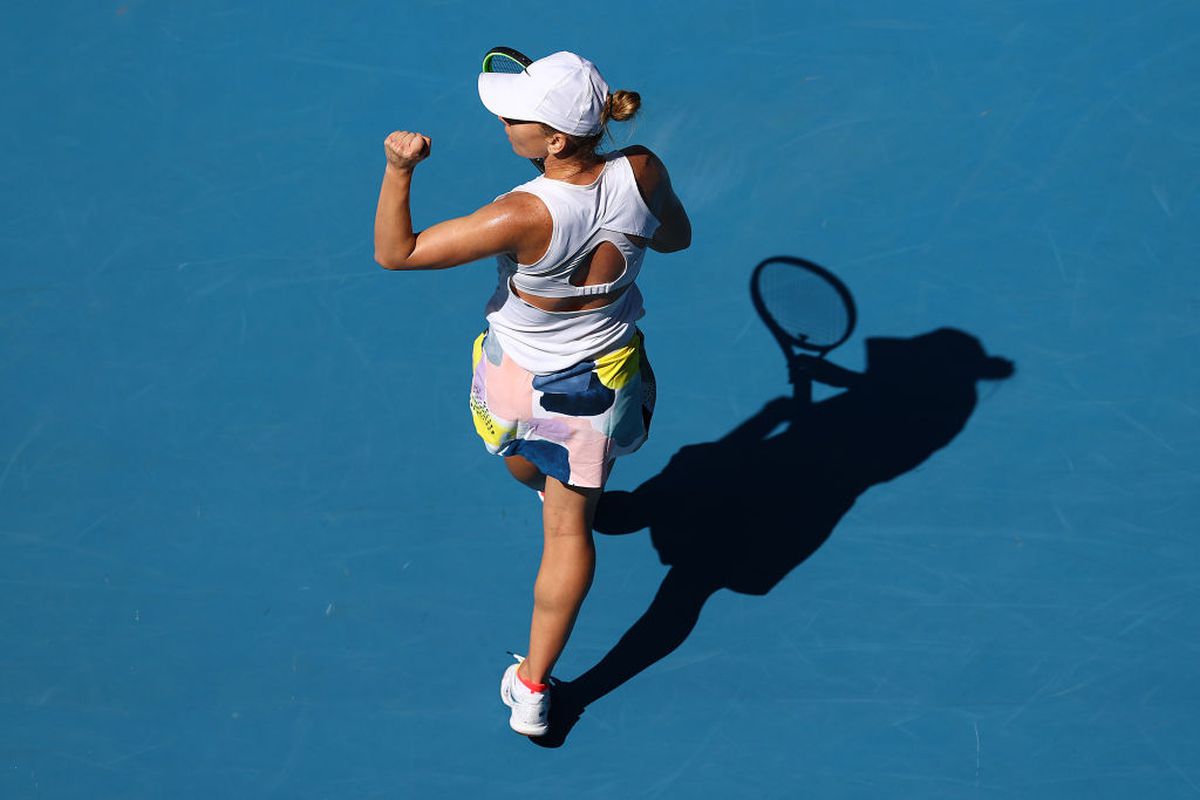 SIMONA HALEP - ANETT KONTAVEIT 6-1, 6-1 // VIDEO + FOTO Fără milă! Simona Halep e în semifinale la Australian Open, după ce a spulberat-o pe Kontaveit în mai puțin de o oră