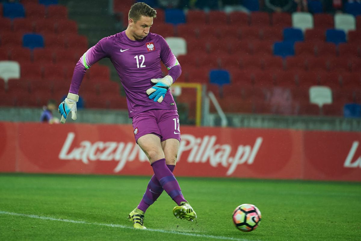 Dinamo poate aduce portar de la PSG! Variantă-șoc pentru postul cu probleme