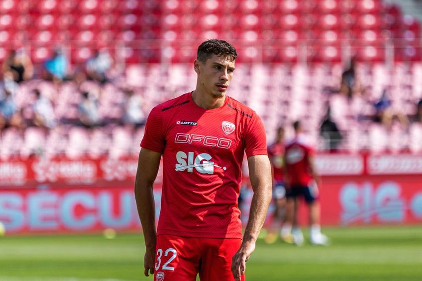 Bogdan Racovițan, 20 de ani, este căpitanul echipei secunde a celor de la Dijon și a bifat 6 meciuri pe banca de rezerve a grupării din Ligue 1.