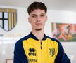 Dennis Man (22 de ani, extremă dreapta) a fost prezentat oficial de Parma