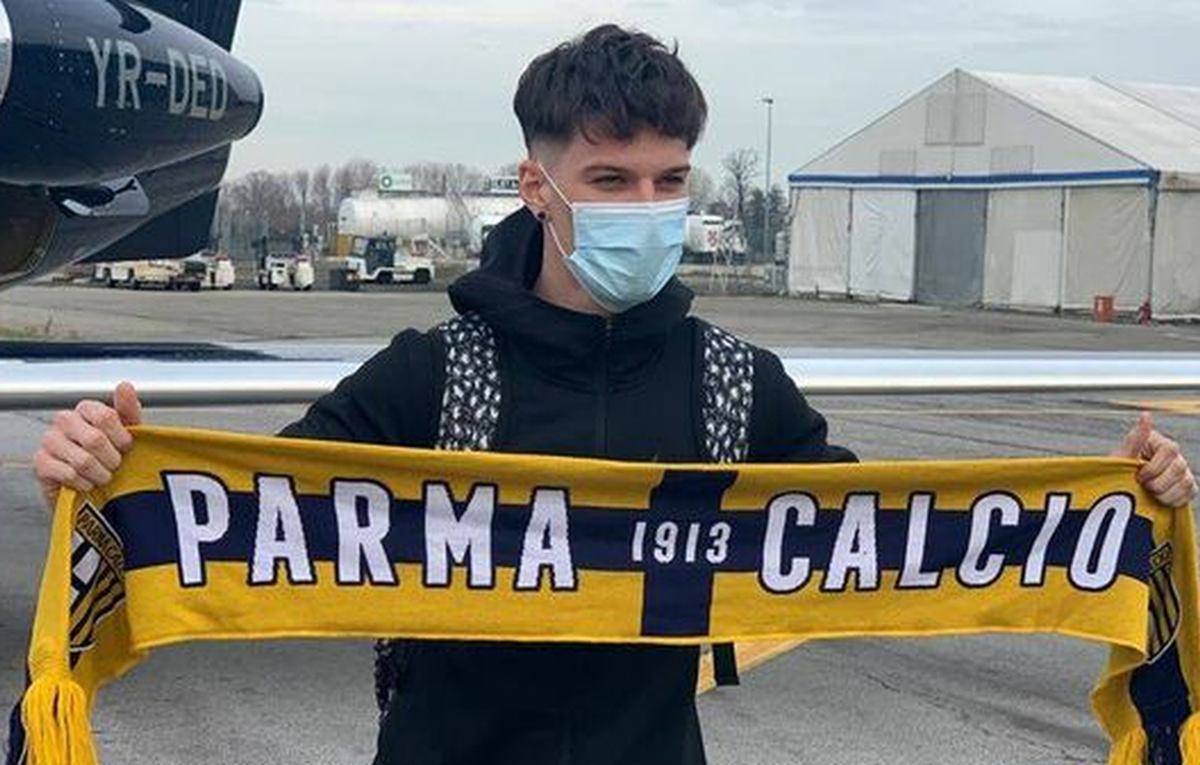 FCSB. Transferul lui Dennis Man la Parma i-a entuziasmat pe italieni: „O săgeată! Nu e pariu, e un golgeter”