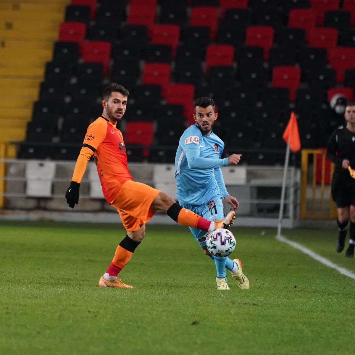 FOTO+VIDEO. Alex Maxim, gol în minutul 90+8 al meciului dintre Gaziantep și Galatasaray » Cât s-a terminat partida