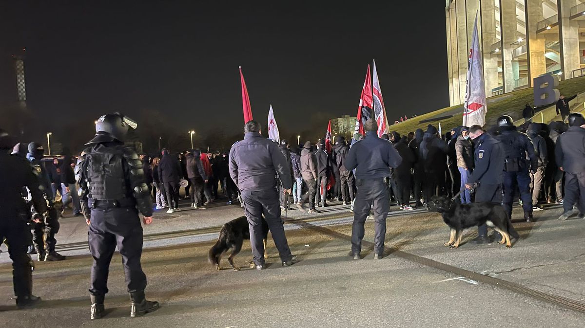 FOTO Rapid - UTA, suporteri, înainte de meci