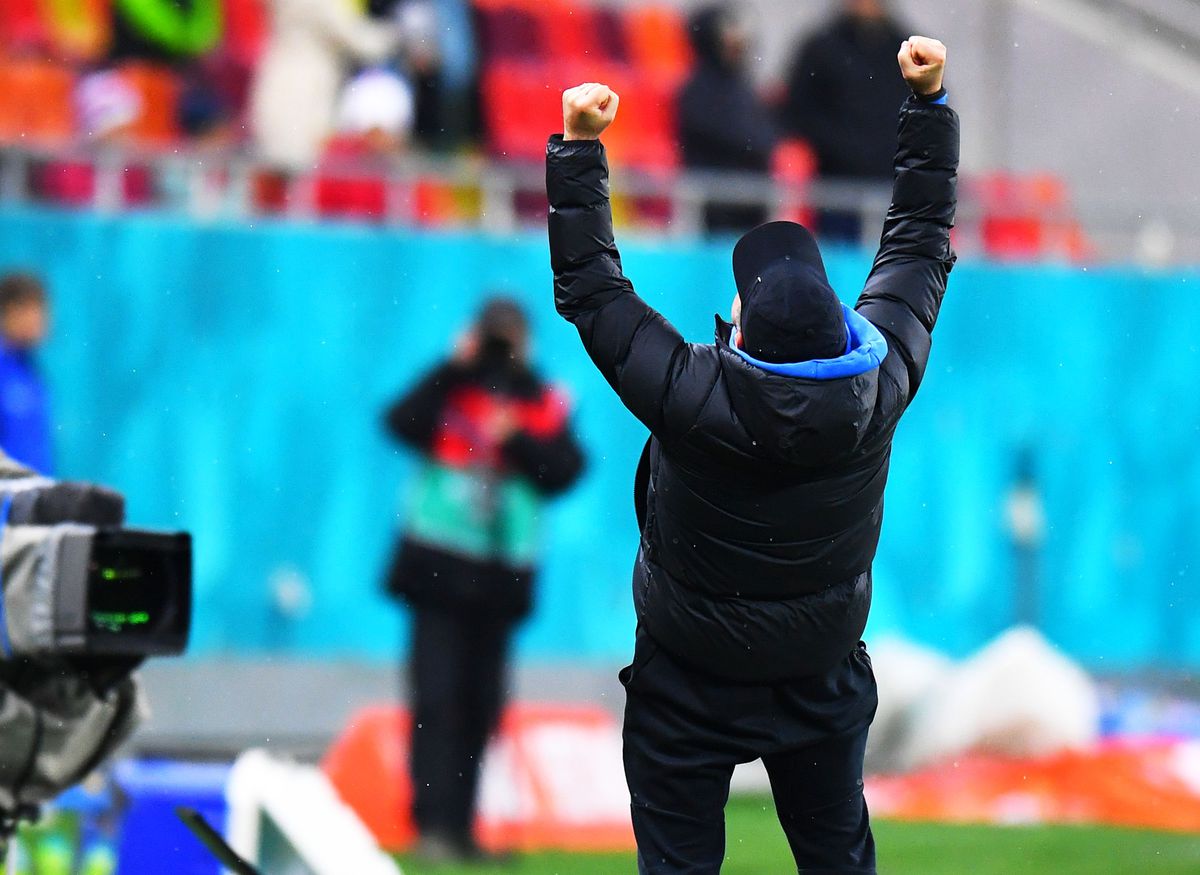 Cadru cu cadru! Fotoreporterul GSP a surprins bucuria nebună a lui Hagi, după victoria-blitz din prelungiri