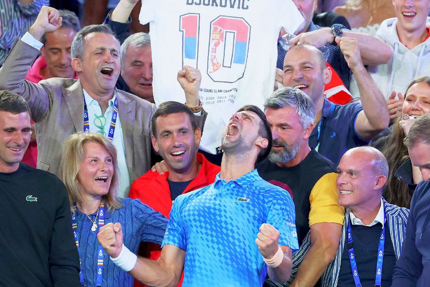 Novak Djokovic, celebrând victoria de la Australian Open alături de Ivanisevic și restul echipei sale / Sursă foto: Guliver/Getty Images