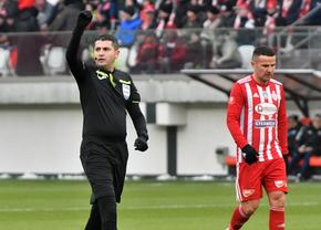 Cine este Andrei Chivulete, arbitrul care a oprit Sepsi - FCU Craiova pentru scandări xenofobe » Protejatul șefului CCA, Kyros Vassaras