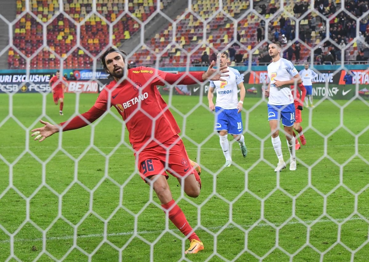 Reacția lui Ilie Dumitrescu după FCSB - Farul: „Nu avem cum să facem exercițiul ăsta de imaginație cu un antrenor care e acum la FCSB”