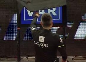 Hațegan și Feșnic, mai buni decât arbitrii din Premier League » Motivul pentru care au anulat reușita lui Octavian Popescu