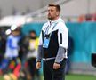 FCSB - Farul 2-3 | Mihai Pintilii, antrenorul de facto al roș-albaștrilor, se declară mulțumit cu evoluția jucătorilor lui și s-a ferit să facă remarci critice la flash-interviul de la finalul înfrângerii din această seară.