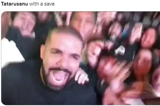 Bucurie mare atunci când Tătărușanu reușește o paradă :D