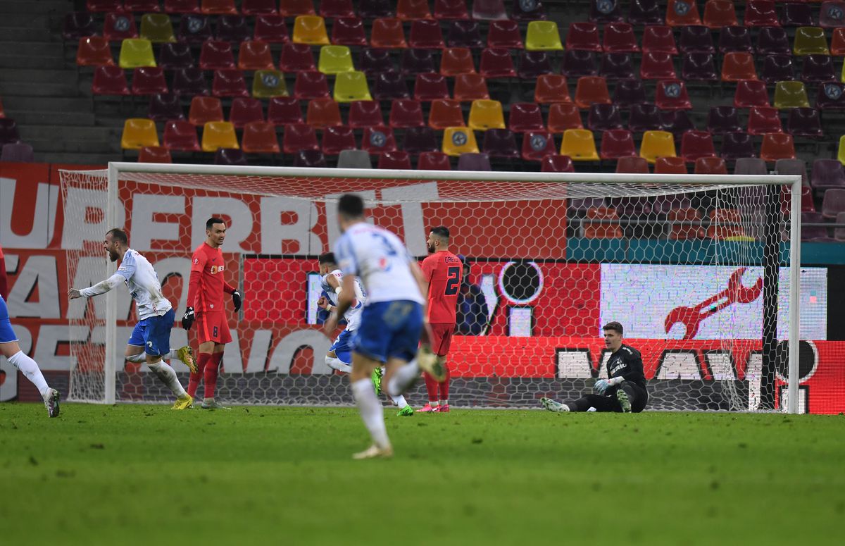 Surprins de reporteri » Strigătul lui Gică Hagi pe tunel, imediat după revenirea uluitoare cu FCSB