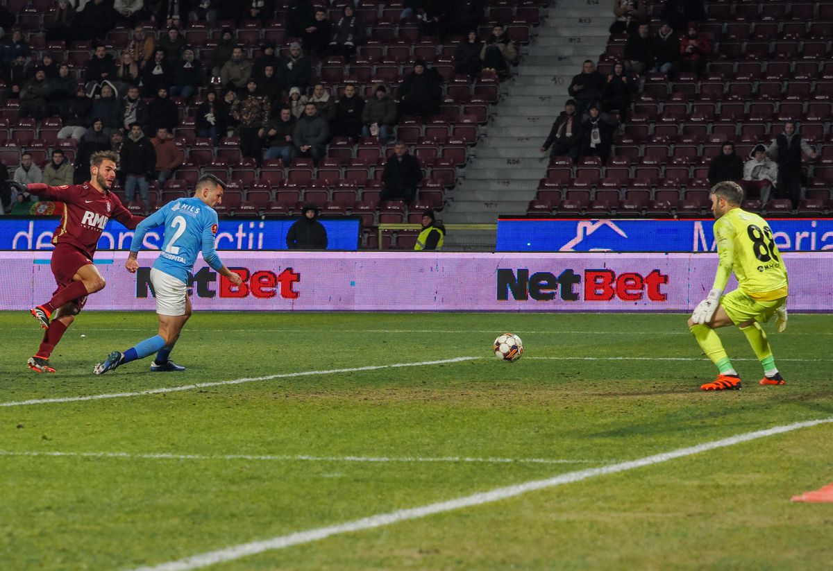 Nu s-a văzut la TV » Primul lucru pe care l-a făcut Adrian Mutu după CFR Cluj - Voluntari