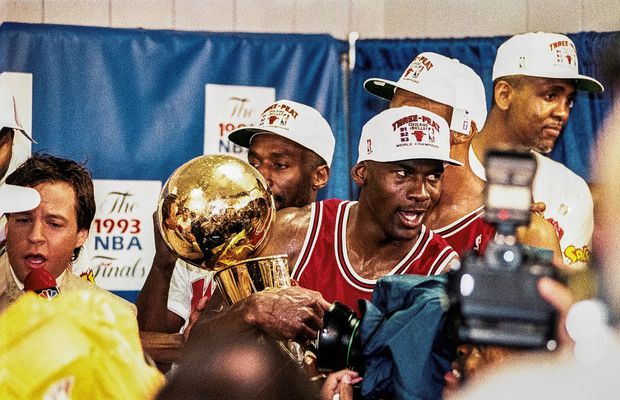 Sumă uriașă pentru pantofii de campion ai lui Michael Jordan » Se așteaptă o licitație de 10 milioane de dolari!