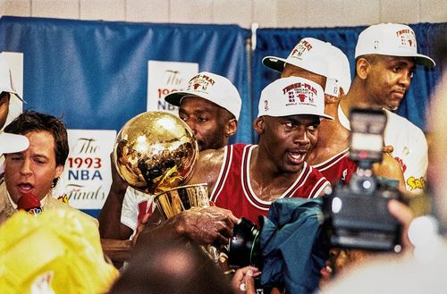Michael Jordan sărbătorind titlul din 1993 Foto: Imago