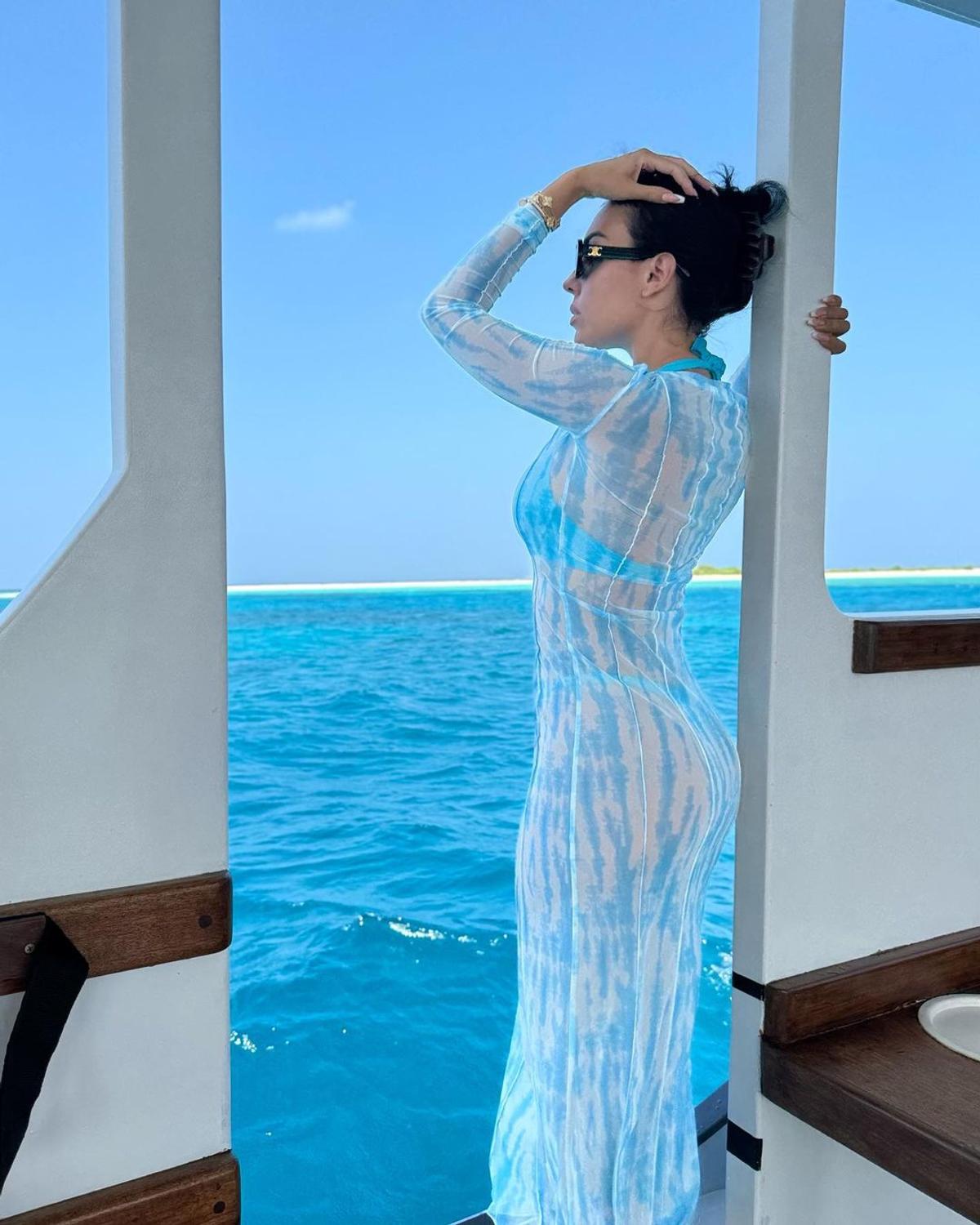 Georgina s-a pozat doar în ... tricou pentru a sărbători live golurile lui Cristiano Ronaldo! » Fotografia devenită virală
