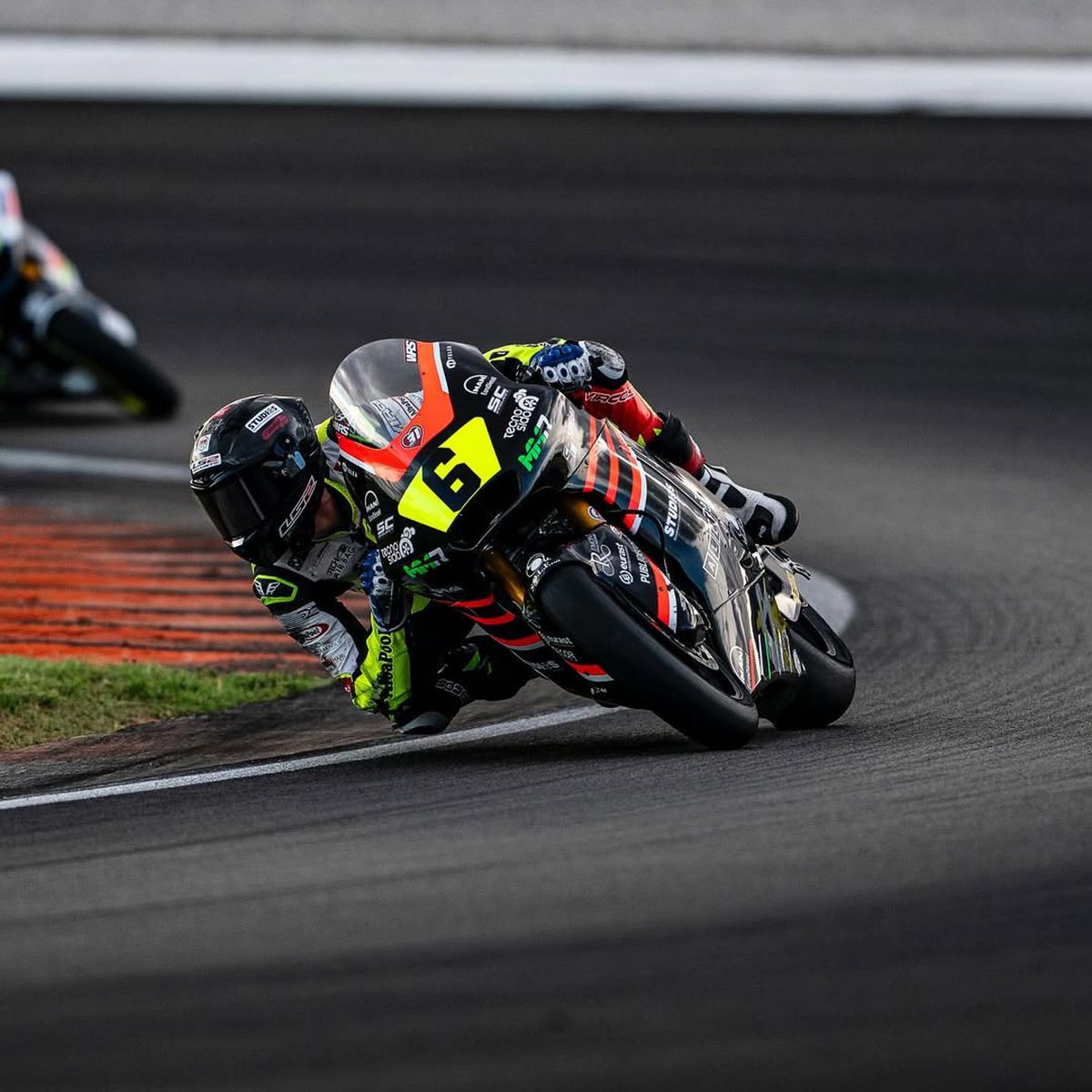 „Cel mai mare sacrificiu este că îmi dedic toată viața acestui sport” » Primul pilot român în MotoGP după aproape două decenii și-a trasat un obiectiv clar: „Vreau să fiu campion mondial”