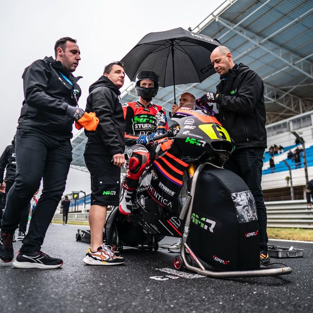 „Cel mai mare sacrificiu este că îmi dedic toată viața acestui sport” » Primul pilot român în MotoGP după aproape două decenii și-a trasat un obiectiv clar: „Vreau să fiu campion mondial”