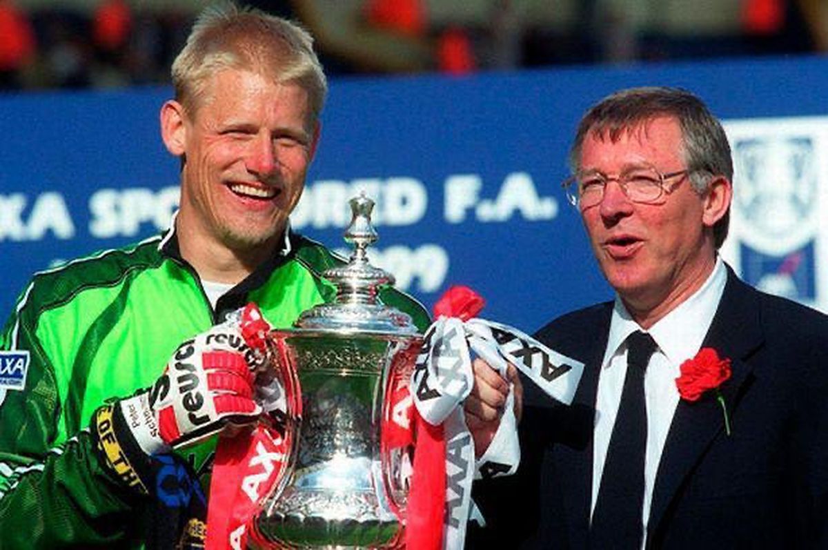 Viața legendarului Peter Schmeichel a ajuns documentar » La un pas de bătaie cu Sir Alex Ferguson și dezvăluiri dure despre dependența de alcool a tatălui: „L-am umilit atât de mult încât n-a putut să uite...”