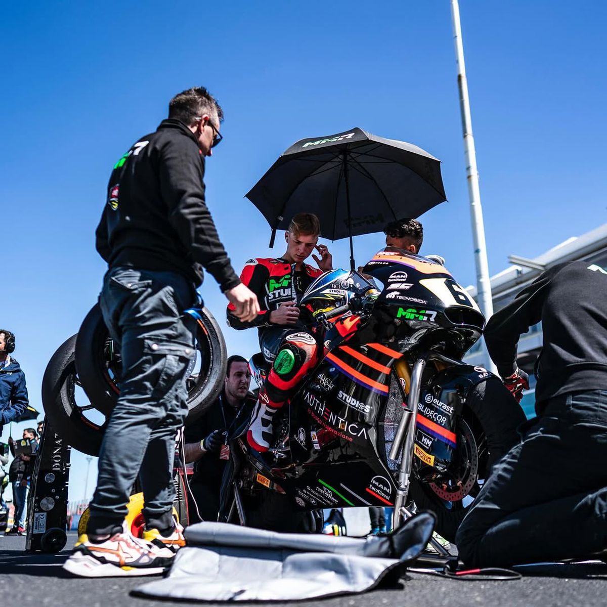 „Cel mai mare sacrificiu este că îmi dedic toată viața acestui sport” » Primul pilot român în MotoGP după aproape două decenii și-a trasat un obiectiv clar: „Vreau să fiu campion mondial”